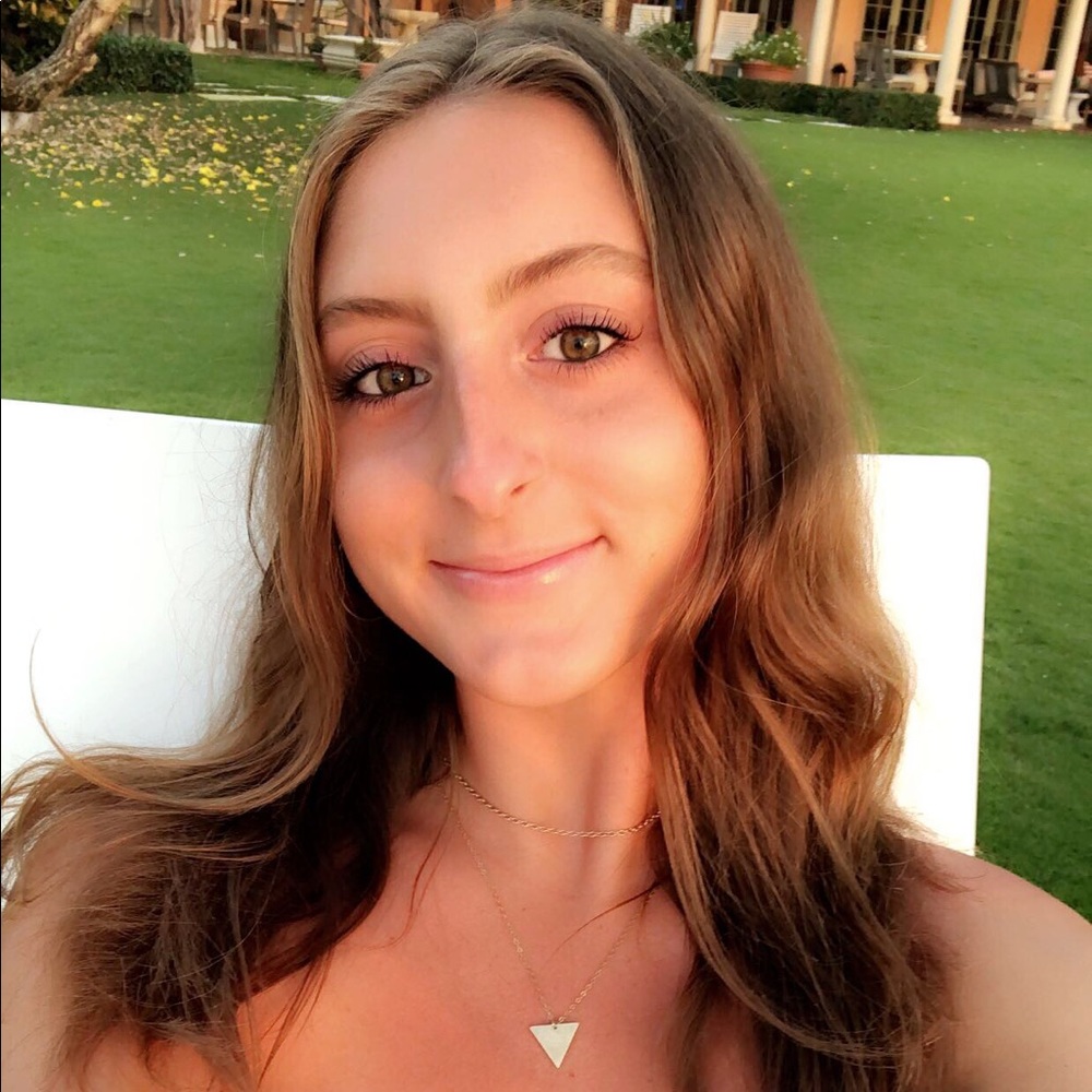Meet your Posher, Julia